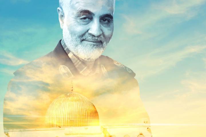 إِنَّا مِنَ الْمُجْرِمِينَ مُنْتَقِمُونَ