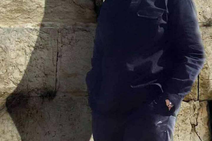 دفاع از فلسطین عزت و شرف می‌آورد.