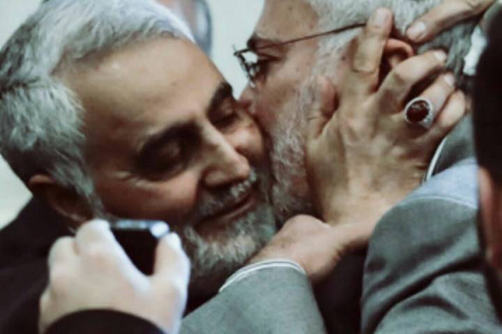  ” شهادة قادة المقاومة أحبطت مؤامرة التفرقة بين الشعبين الإيراني والعراقي “