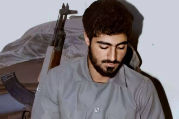 ” إذا امتلأ وجود الإنسان بحبّ لله،خلا وجوده مِن محبّة سائر الموجودات، وتأثرت جميع نواحي دنياه بهذا التعلق وسَحَبَه هذا التعلق نحوه ”    -الحاج قاسم سليماني