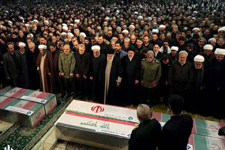  ” تشييع رفقاء درب الشهادة والتضحية “