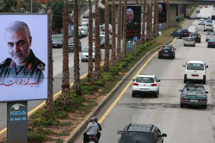  ” ازاحة الستار عن صور الحاج قاسم “