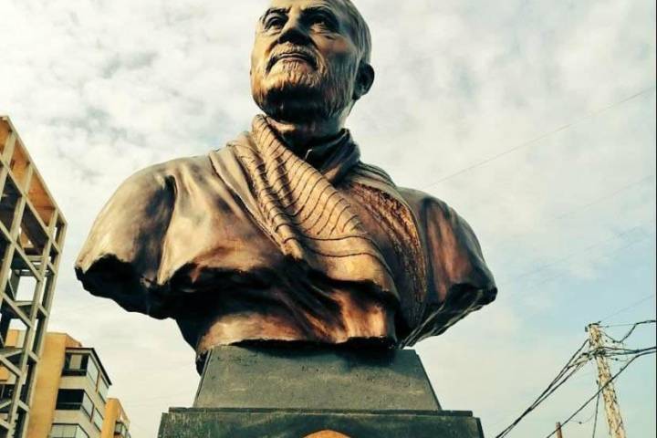 ” نصب الشهيد القائد الحاج قاسم سليماني “