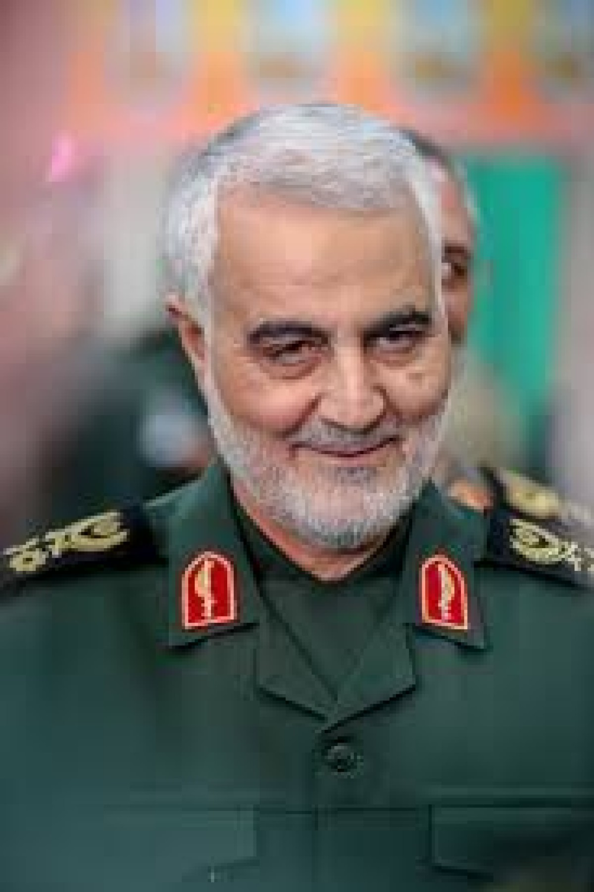 با اثر شخصیات میں شامل