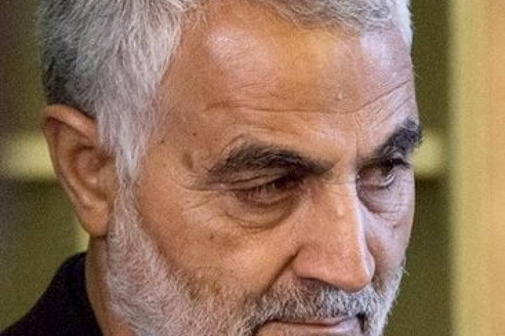  ” الجنرال الشهيد الحاج قاسم سليماني شخصية عابرة للحدود “