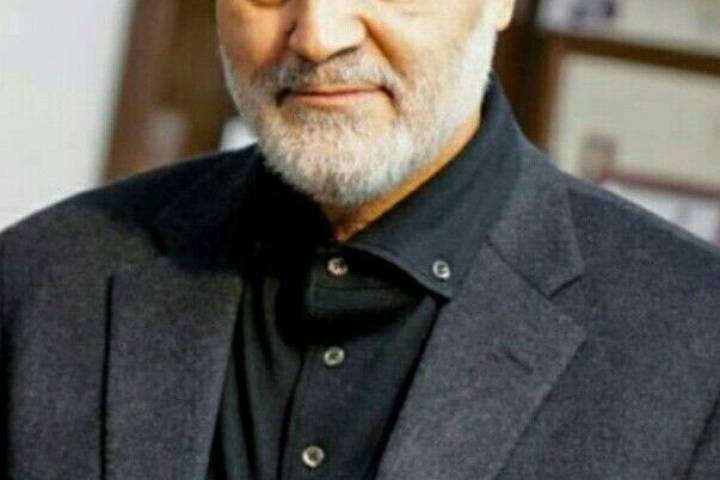  ” الشهيد سليمانى داعية سلام “