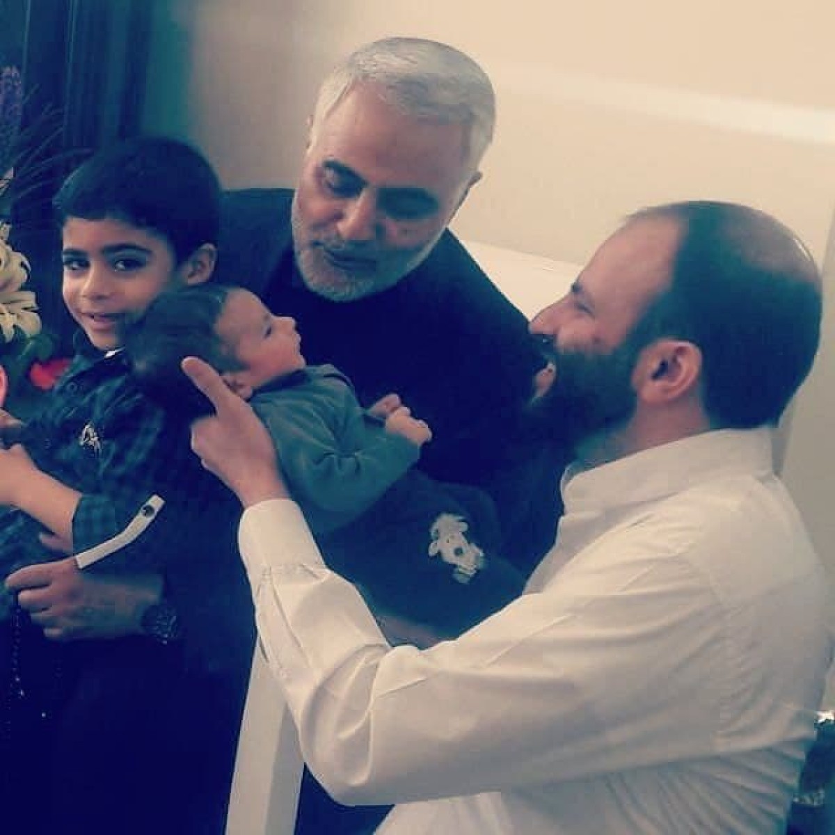  خاطره خانم عجمی همسر شهید محمود نریمانی از دیدار با حاج قاسم