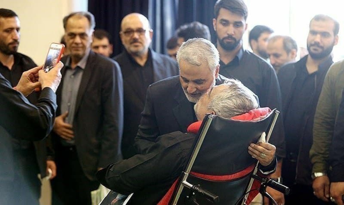  به فکر مثل شهدا مُــردن نـبـاش بـه فکر مثل شهدا زنــدگـی کردن بـاش…