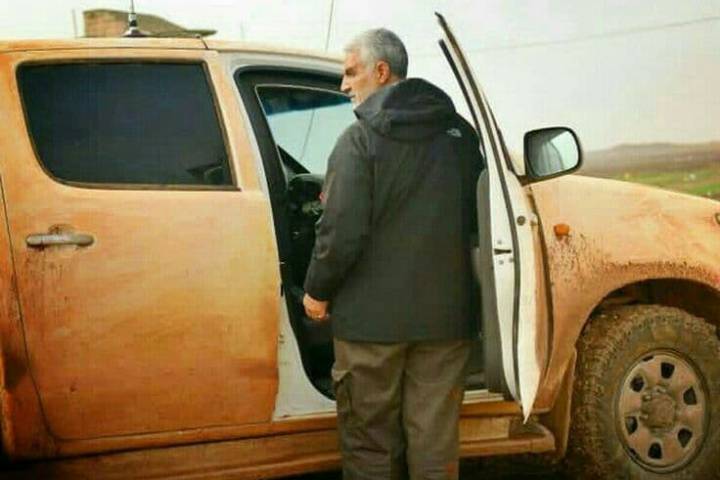  ” تواضع الشهيد سليماني في ساحات الحرب “