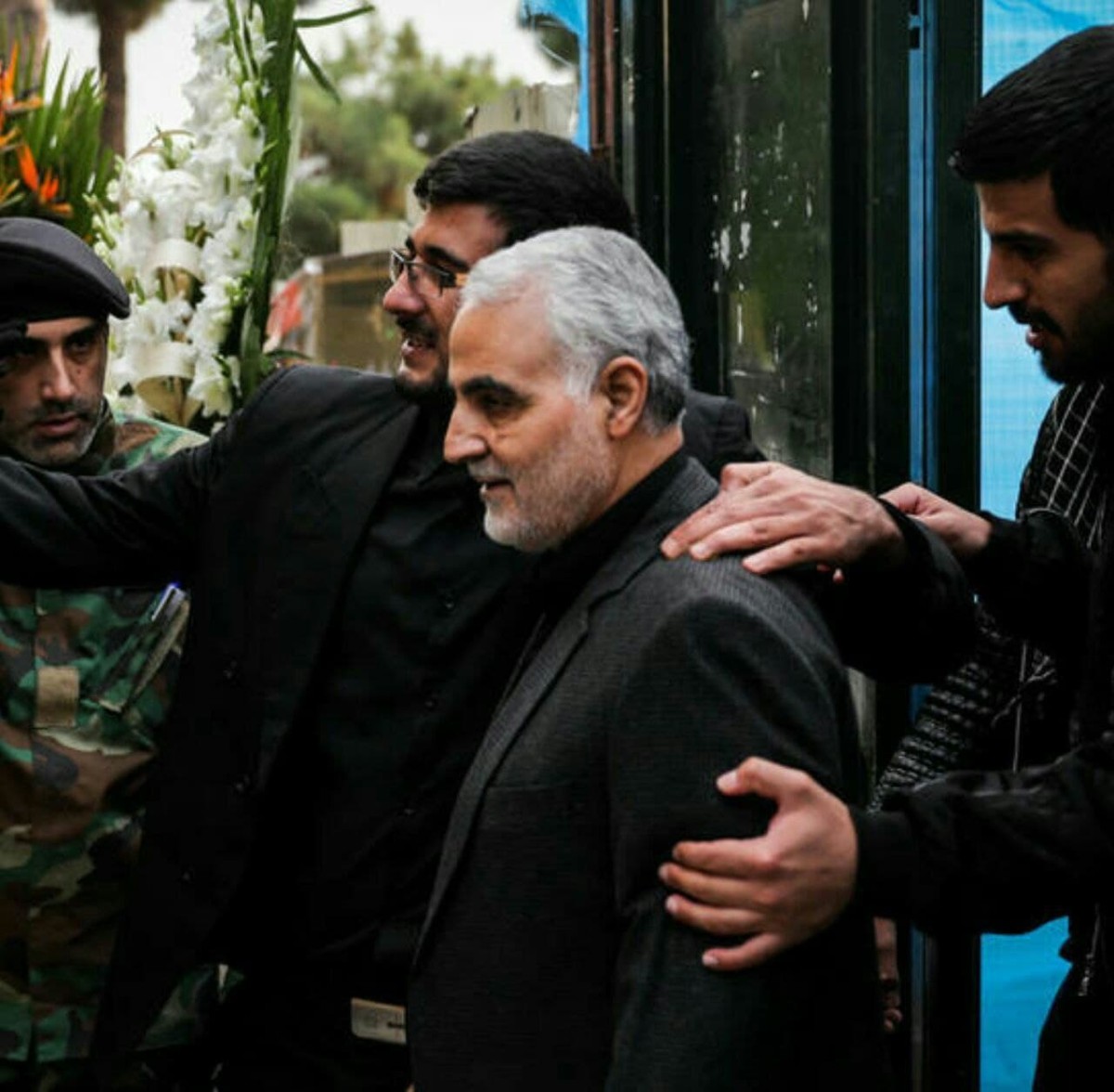  مهم نیست فرمانده چقدر از کشورش می‌گیرد..