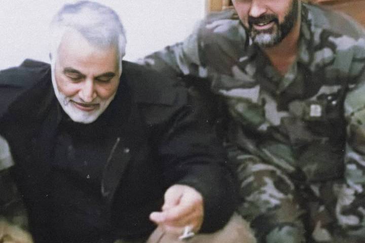 عشق یعنی بنویسی غَزلی از چشمش