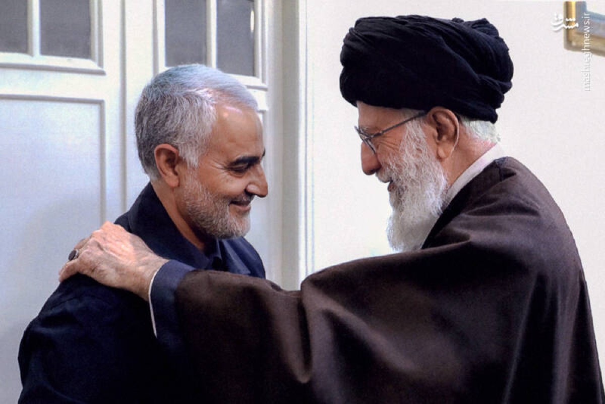 خامنہ ای ہو تو اک قاسم سلیمانی بھی ہو