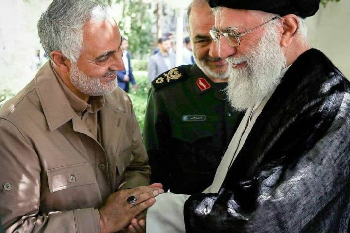  ” الحاج قاسم سليماني في كلام الإمام الخامنئي “