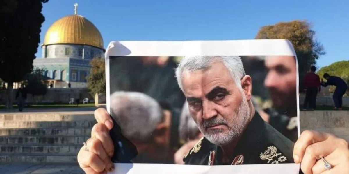  ” الشهيد قاسم سليماني ودوره في تنوير الرأي الإسلامي تجاه القضية الفلسطينية “