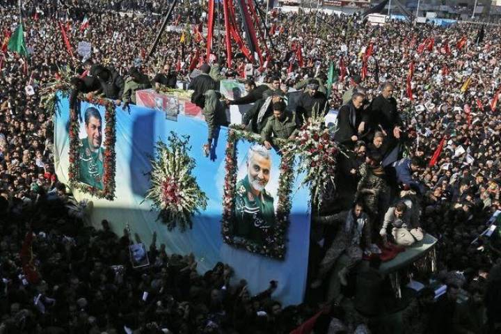  Greek reporter: I will not see a scene like the funeral of Martyr Soleimani anymore….