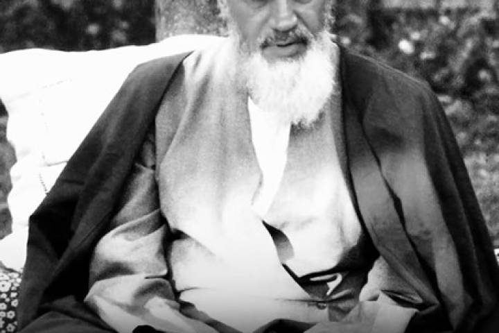 “الشهيد ابو مهدي المهندس متحدثاً عن نصرة الإمام الخميني (رض)”