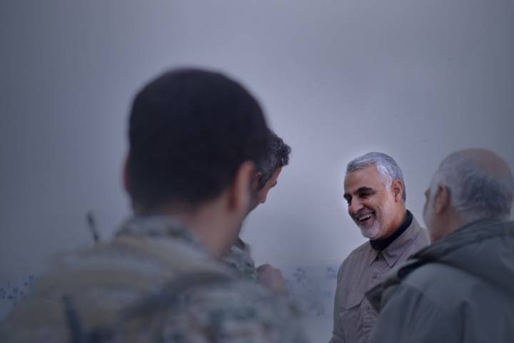  چشمان مرطوب