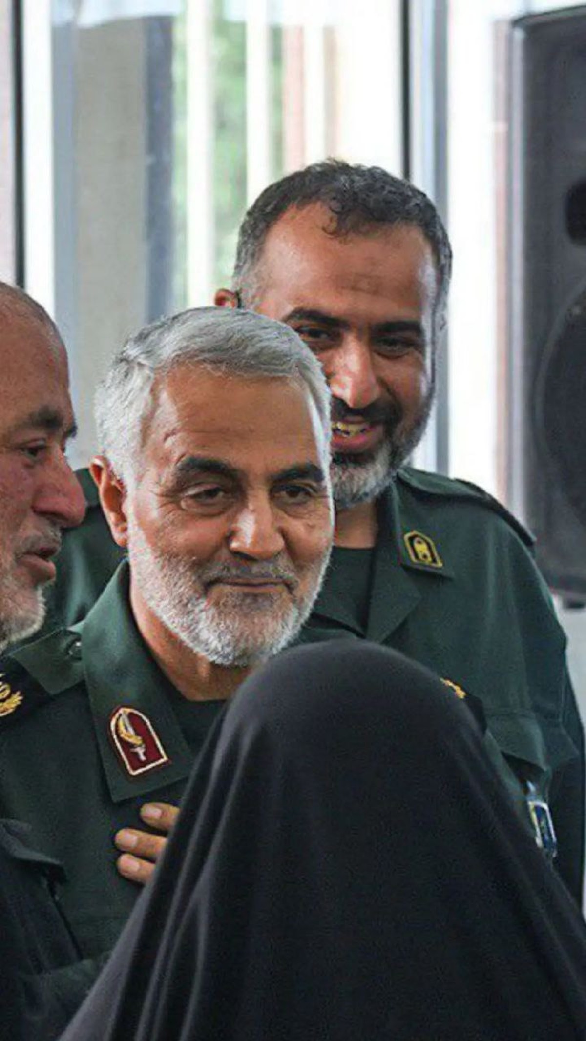 ایکاش یک نگاه محبت بما کنی…