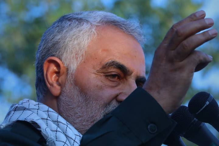  نقش شهید سلیمانی در مقابله با نفوذ جریان غرب در جهان اسلام