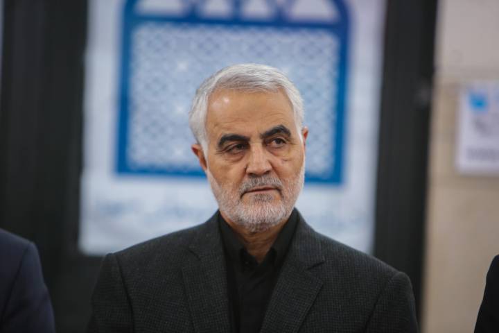  ” سليماني ؛ رجل فوق كل الجوانب والتيارات “