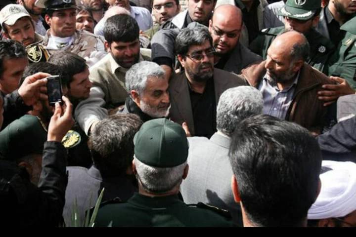 خدایا ، مرتبه و مقام مرا نزد مردم بالا نبر . . ‌.