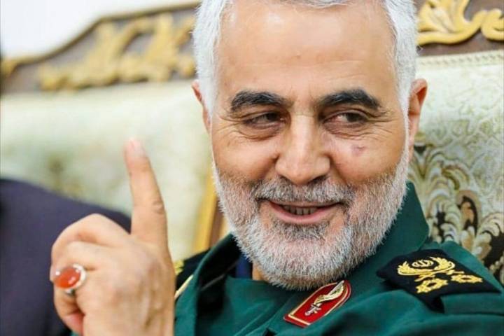 ما در عصر یک قهرمانِ واقعی نفس می کشیم…