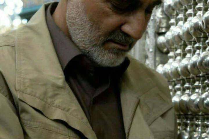 چه میدانستم چند روز بعد خودش هم می‌رود قاطی شهدا . . .