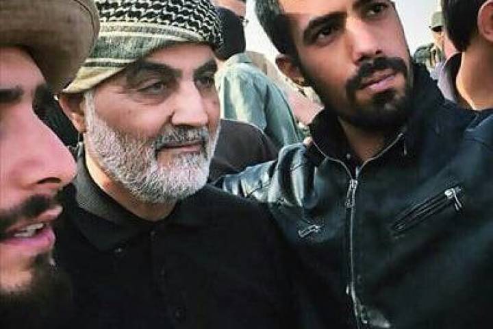 شرط را باختند کسانی که گفتند پیدا می‌کنیم عکس حاجی را پشت میز…