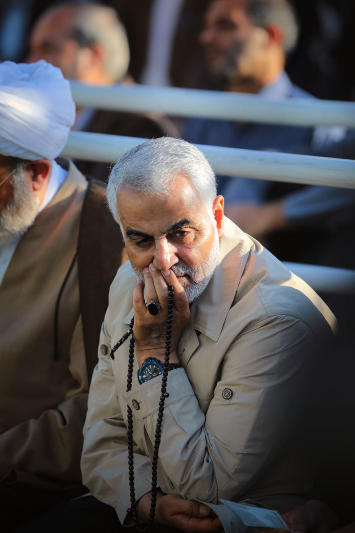 و ما نمی دانستیم، او دیگر تکرار نمیشود . . .