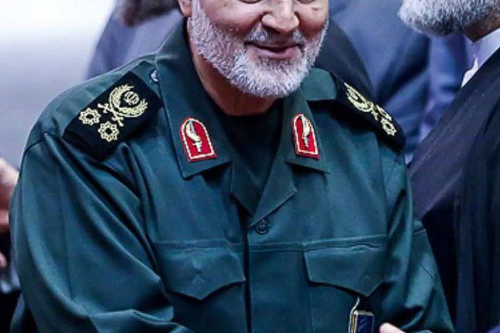 شهدا انگار نگاهشون انعکاس نگاه خداست …