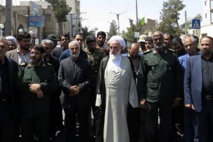 کاش جوری زندگی کنیم …