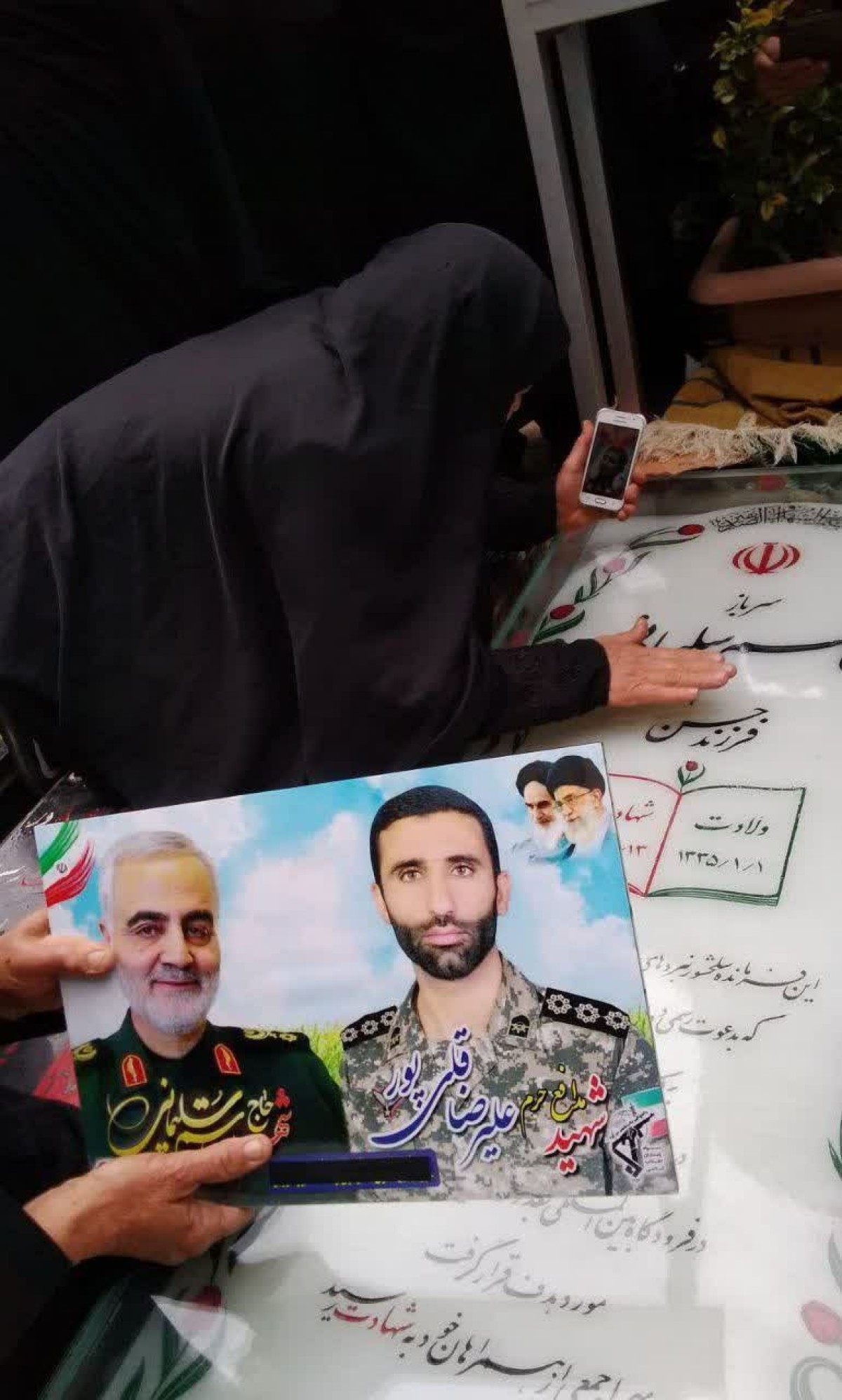 ”من ، مادر یکی از سربازانتان هستم”