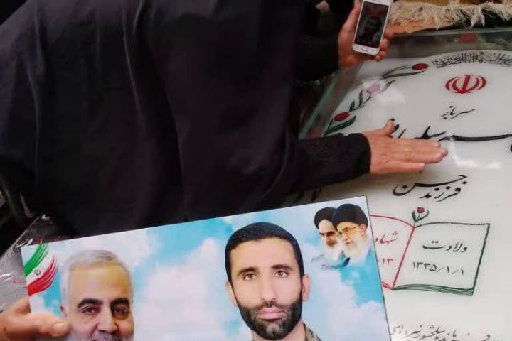 ”من ، مادر یکی از سربازانتان هستم”