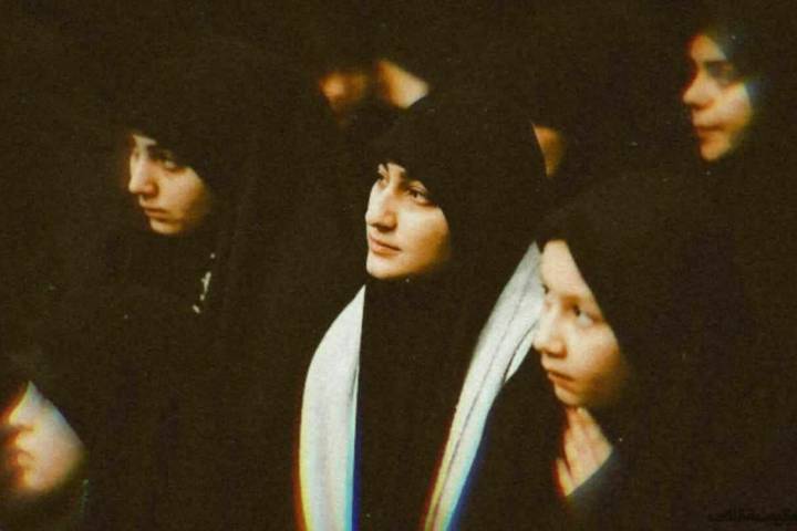 حاجی خیلی به زینب علاقه داشت…