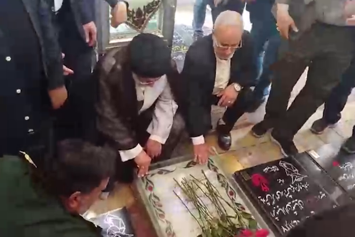 ادای احترام رئیسی به ‌مقام شامخ شهید سپهبد سلیمانی