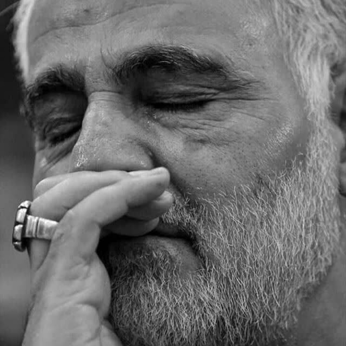 خیلی از گره های کار مرا حاج احمد باز میکند…