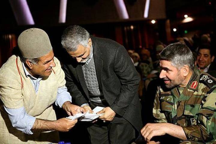 ضرر میکنند مردم دنیا بدون تو…