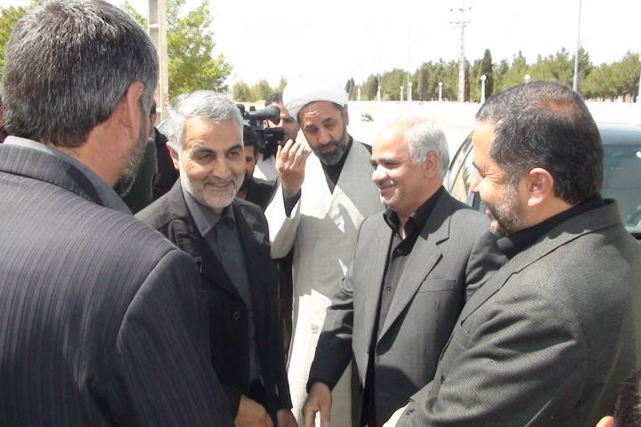 ان‌شاءالله خدا کاری کند که در قیامت هم خیلی رفیق باشیم…