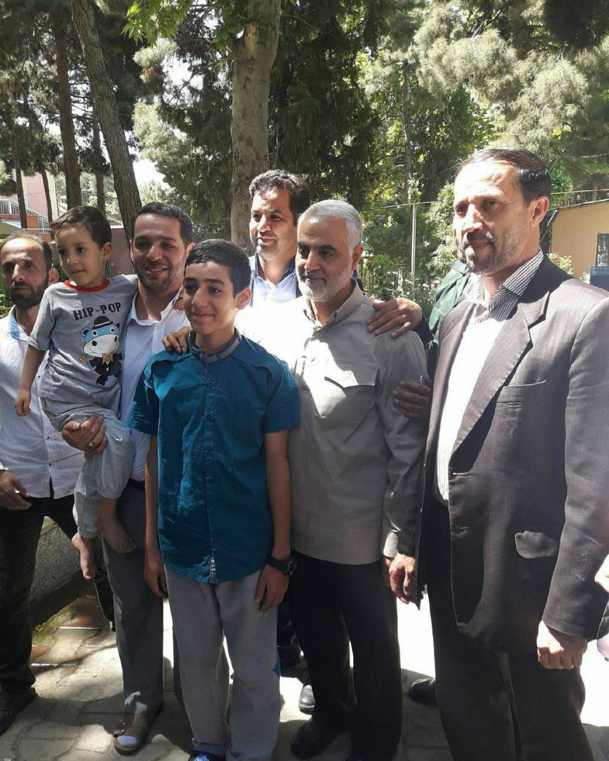 تصویری از  آخرین حضور حاج قاسم سلیمانی در انتخابات