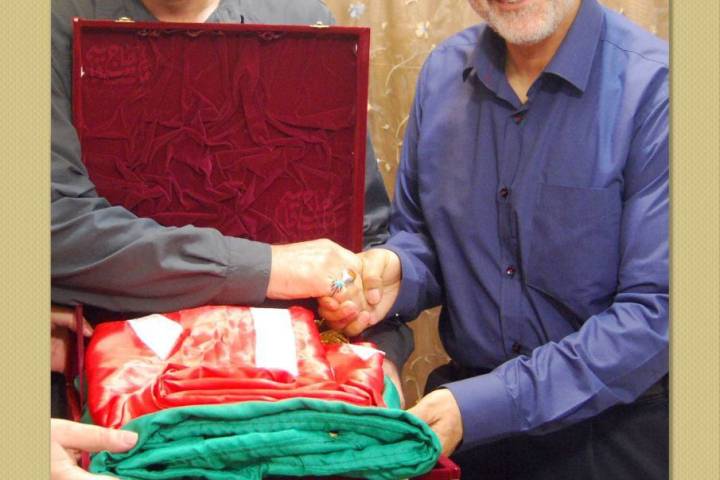 تصویری از شهید حاج قاسم سلیمانی به همراه شهید محمدرضا زاهدی