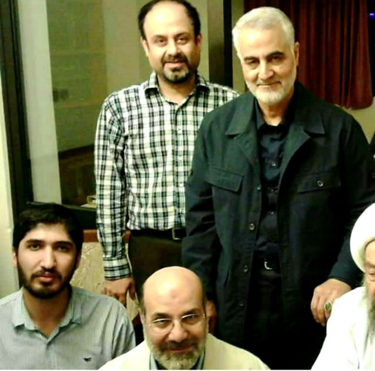 تصویری از شهیدان سلیمانی و زاهدی