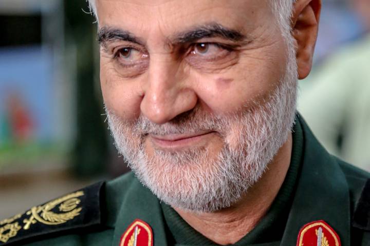 ” قُولوا قاسِم عجّل الله شهادته “