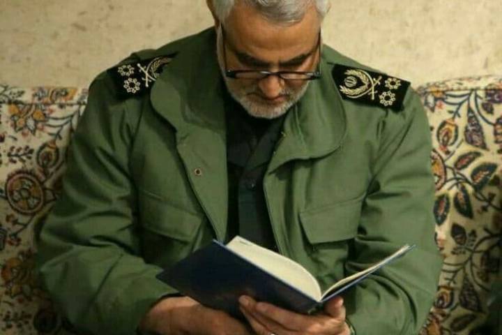 ” علاقة الحاج قاسم بالقرآن “