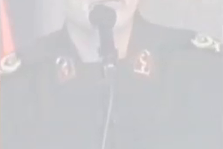 ای نشستگان در مقابل خانه خدا، به ایستادگان در مقابل دشمنان خدا دعا کنید...