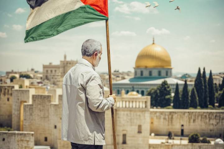 Resistance flag bearer